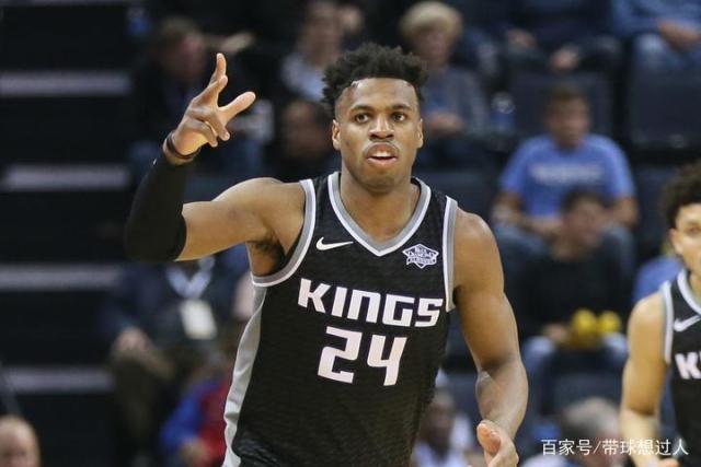 利拉德绝杀字母哥20+14 雄鹿终结火箭5连胜