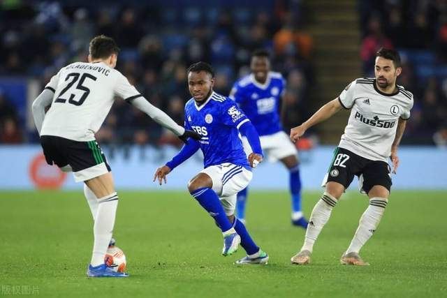 英超-加克波破门萨拉赫点射 利物浦2-2曼联